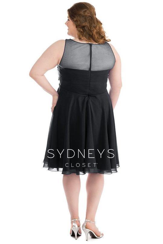 Sydneys Closet Short Sleeveless Prom Dress