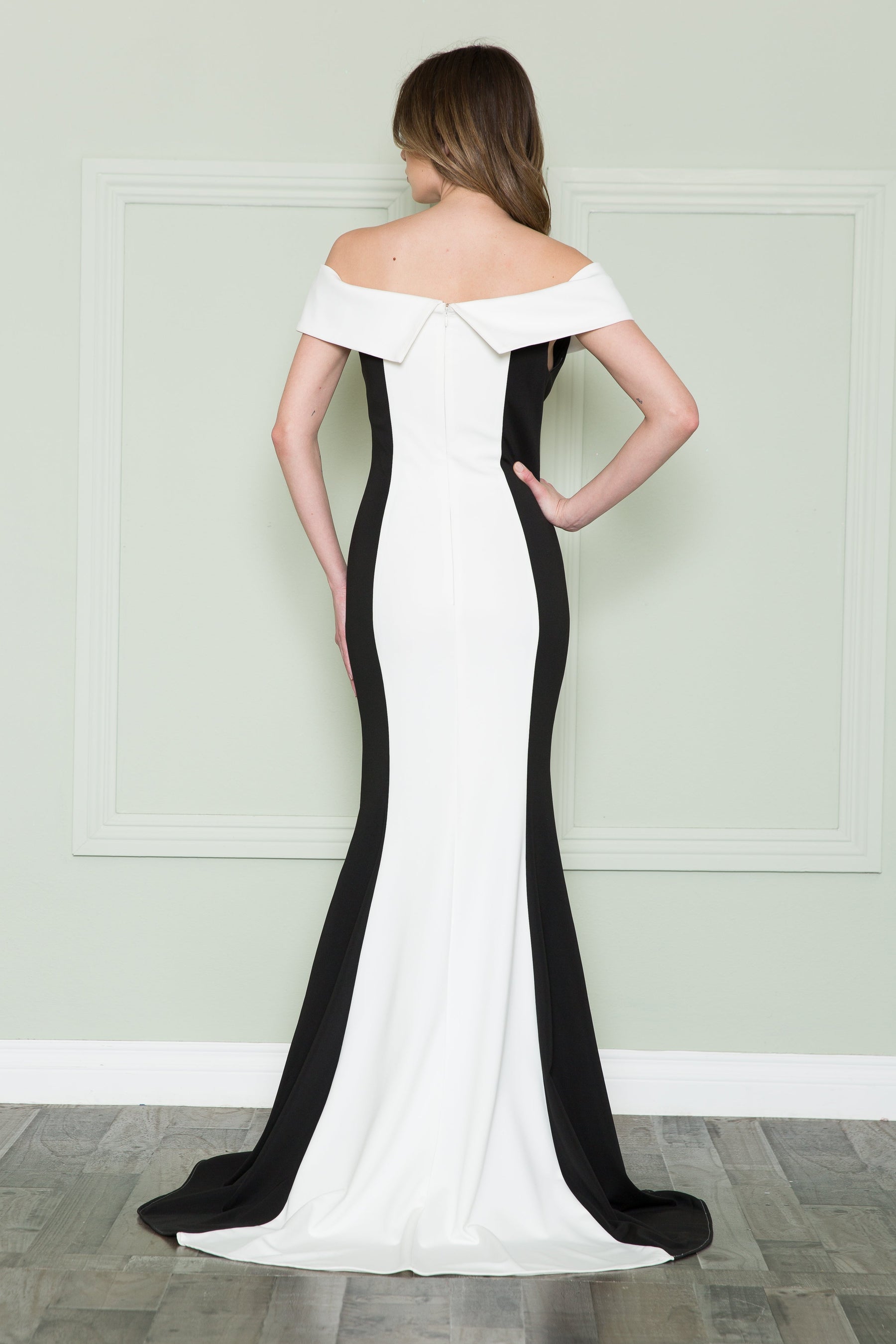Off White/Black Off-the-Shoulder Floor-Length Jersey Prom Dress with Side Slit Poly USA 8924