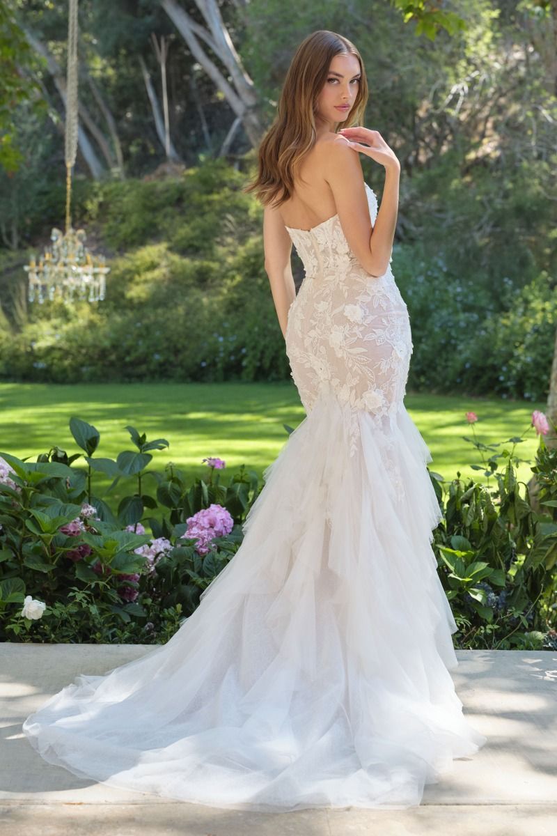 Wedding Dresses Long Bridal Gown Mermaid 3D Floral Wedding Dress Off White Nude