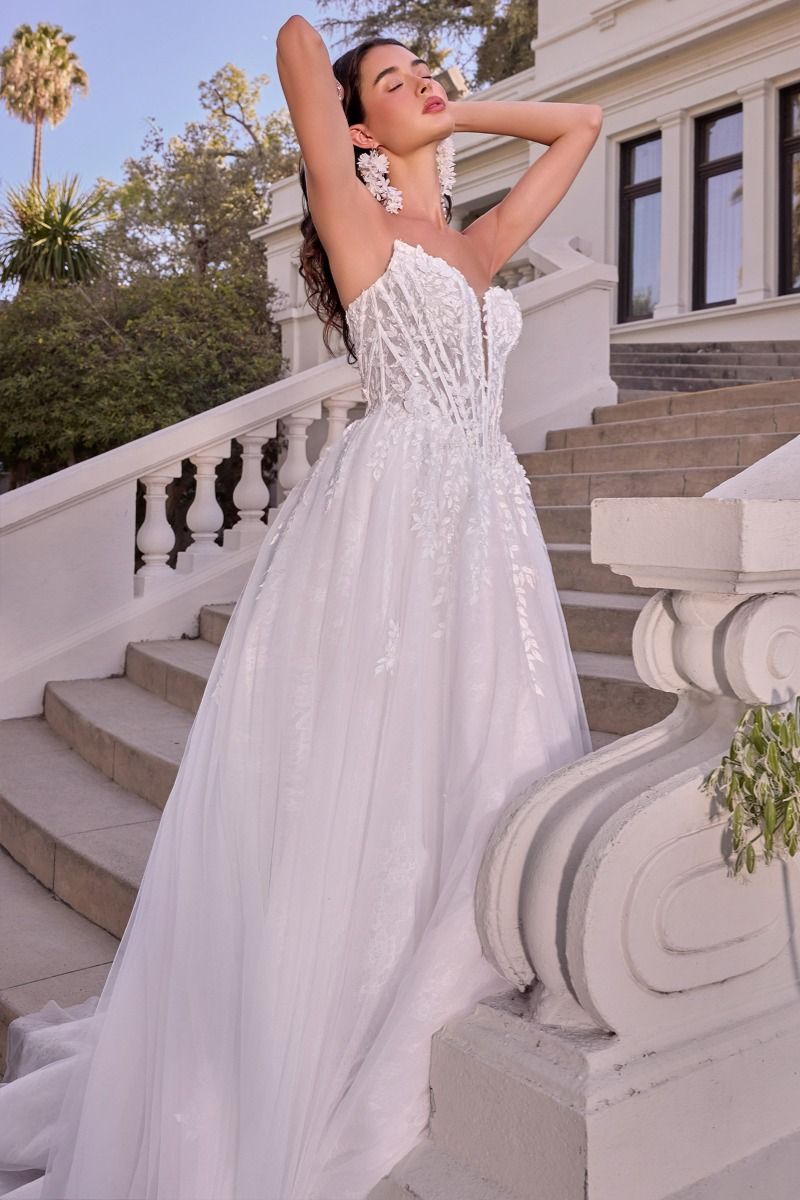 Sweetheart Floor-Length with Train Tulle Wedding Dress A-Line Andrea & Leo WL075