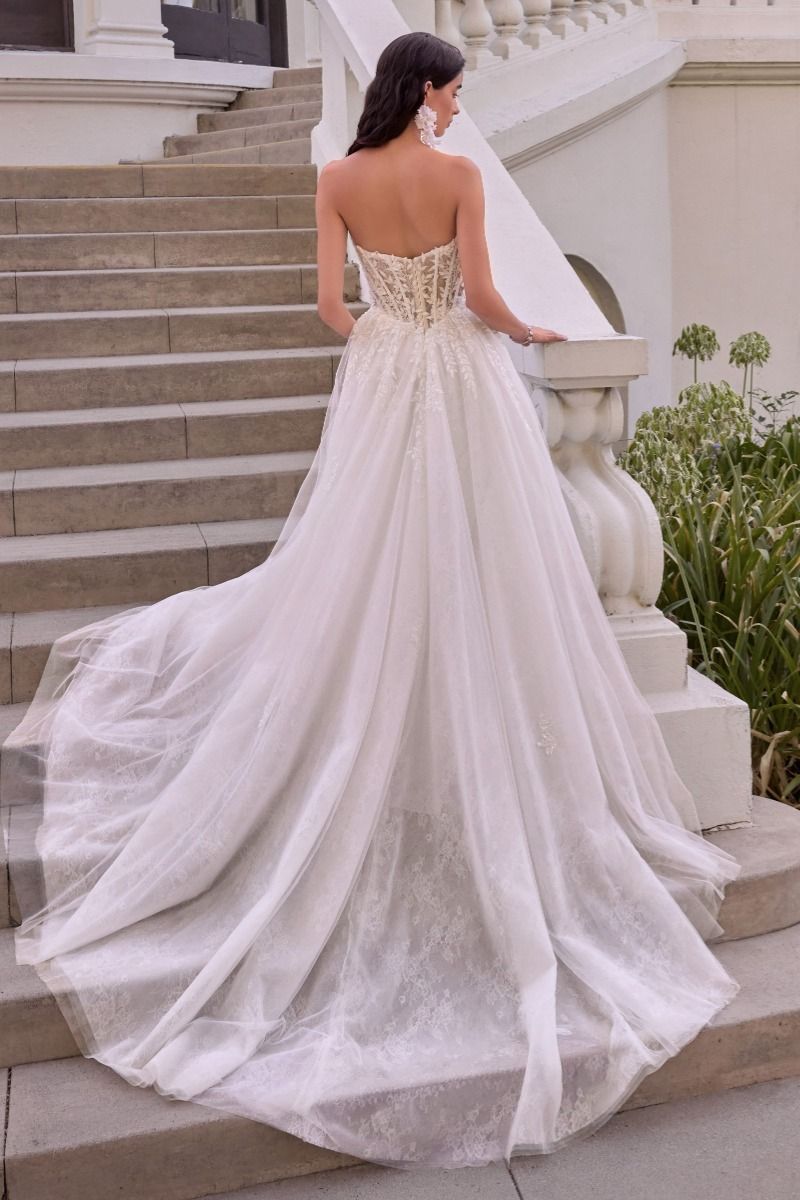 Sweetheart Floor-Length with Train Tulle Wedding Dress A-Line Andrea & Leo WL075