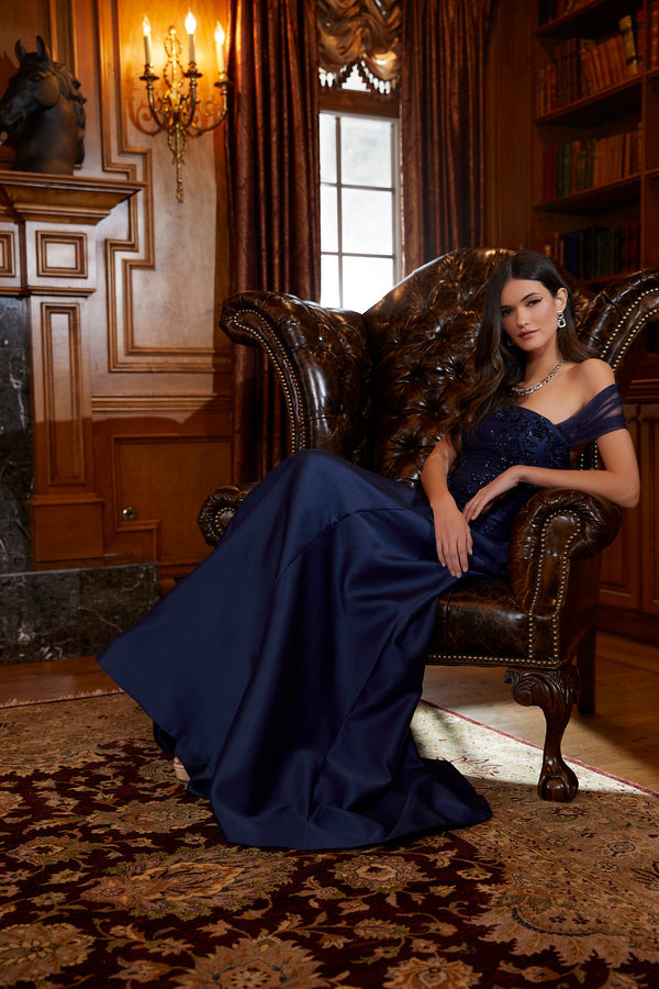 MGNY Madeline Gardner New York 72811 Long Formal 3D Appliques Evening Gown