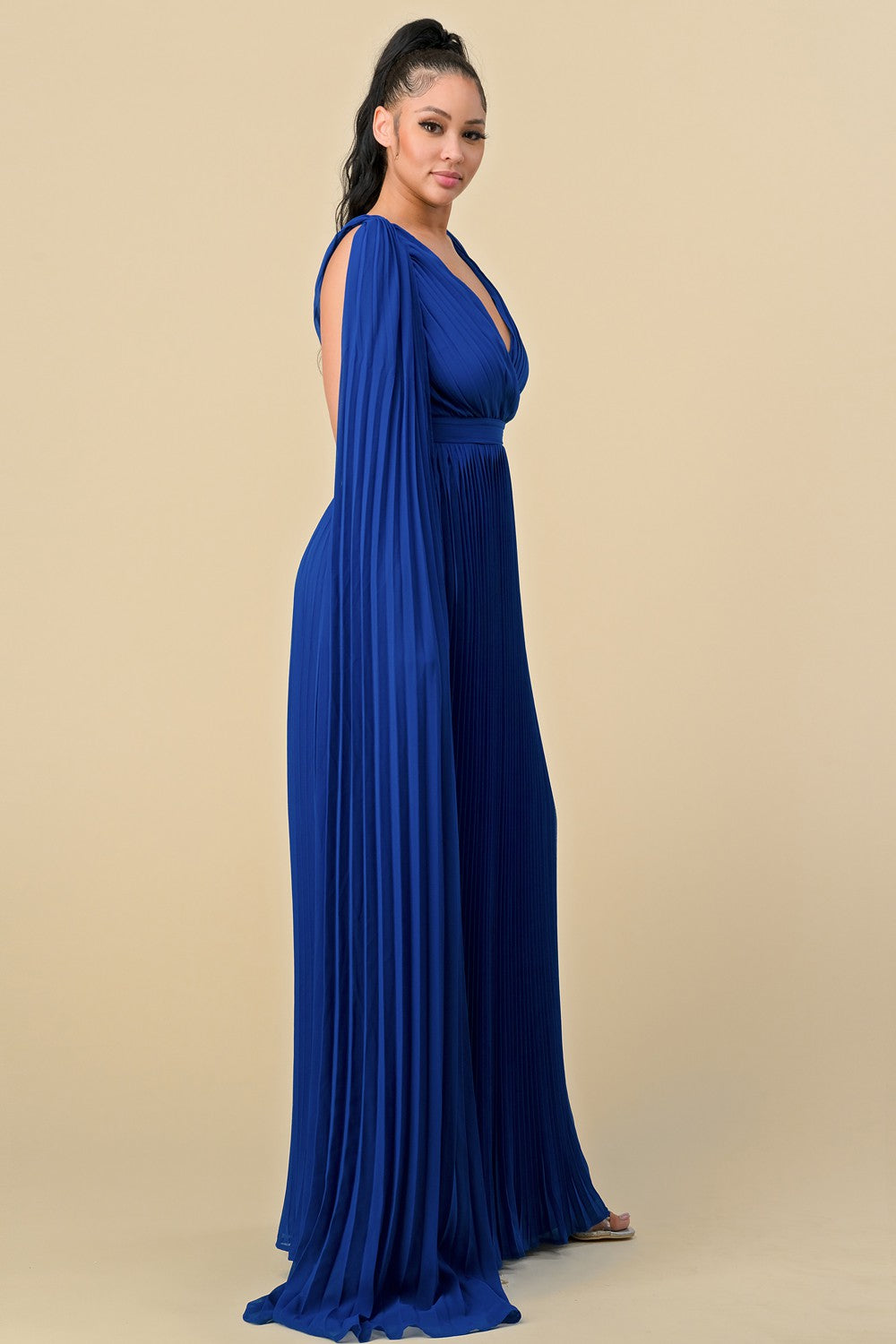 Long Sleeveless Pleated Maxi Dress