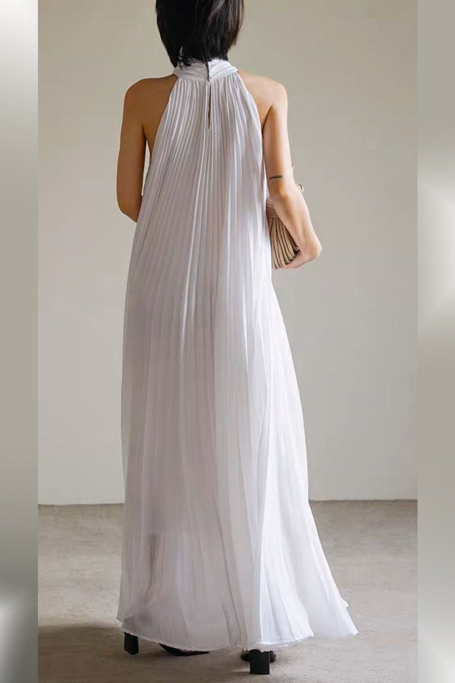 Sleeveless Halter Pleated Long Dress