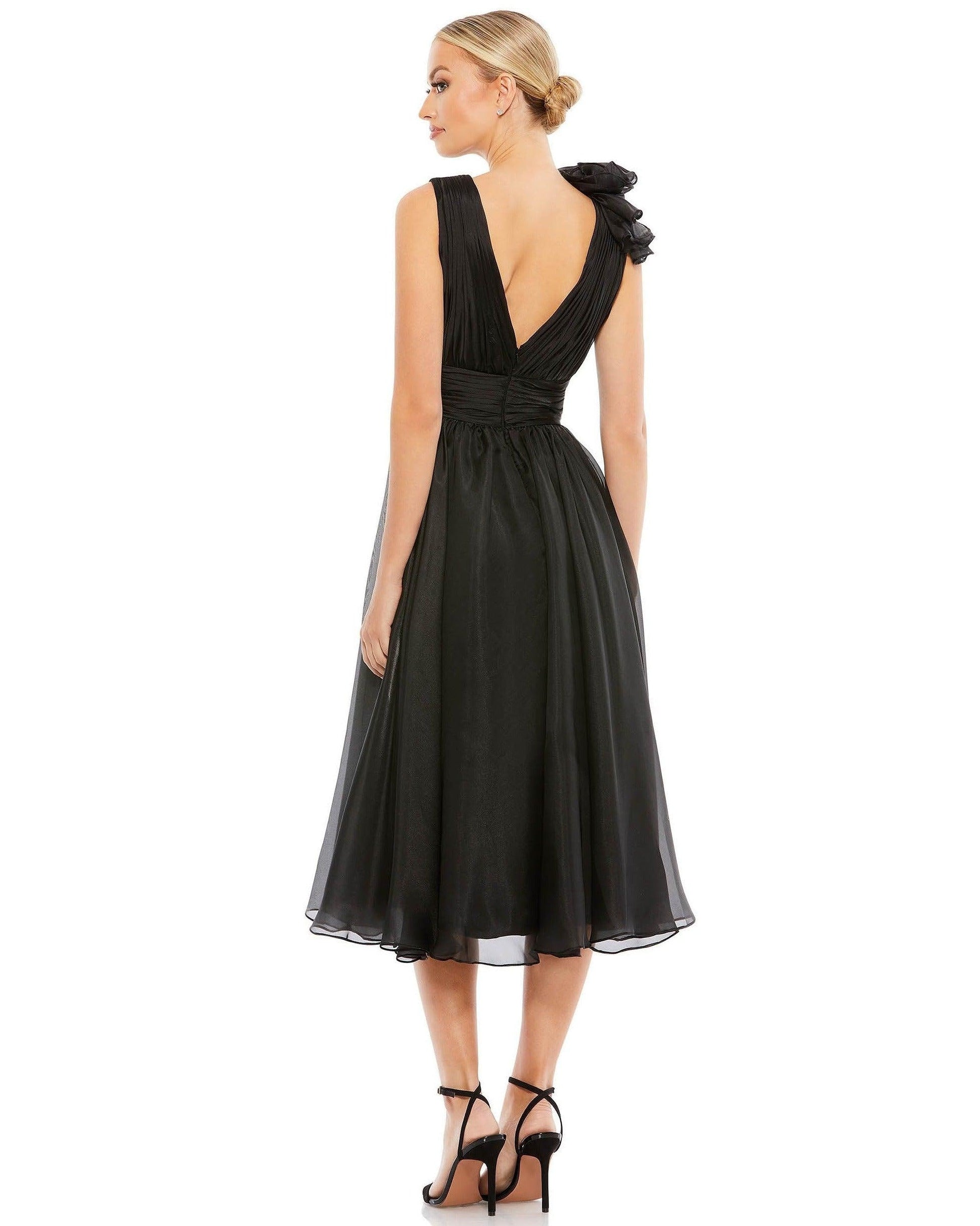 Mac Duggal 70165 Short Sleeveless Cocktail Dress