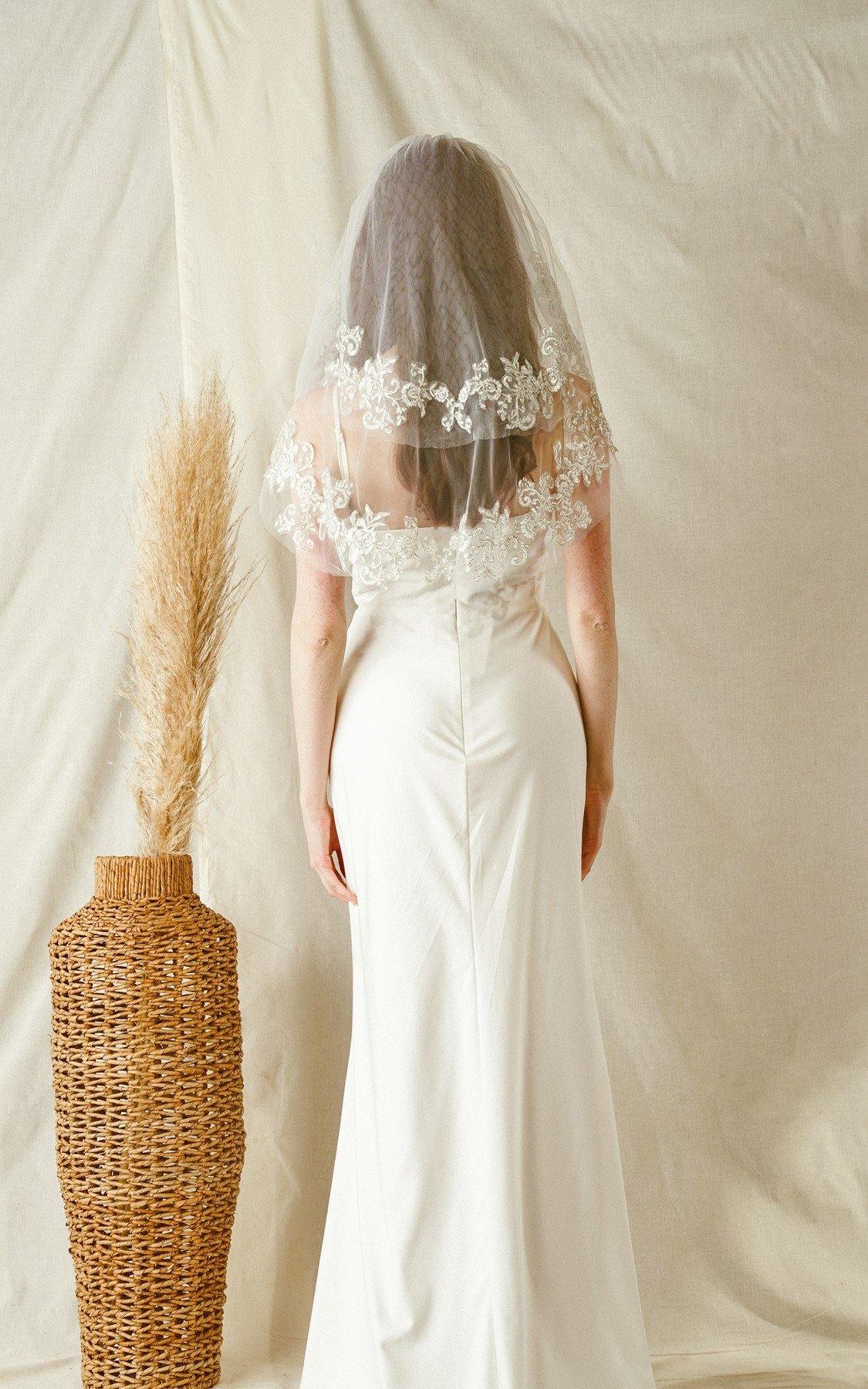 Two Layers Wedding Veil Short Waist Length - The Dress Outlet